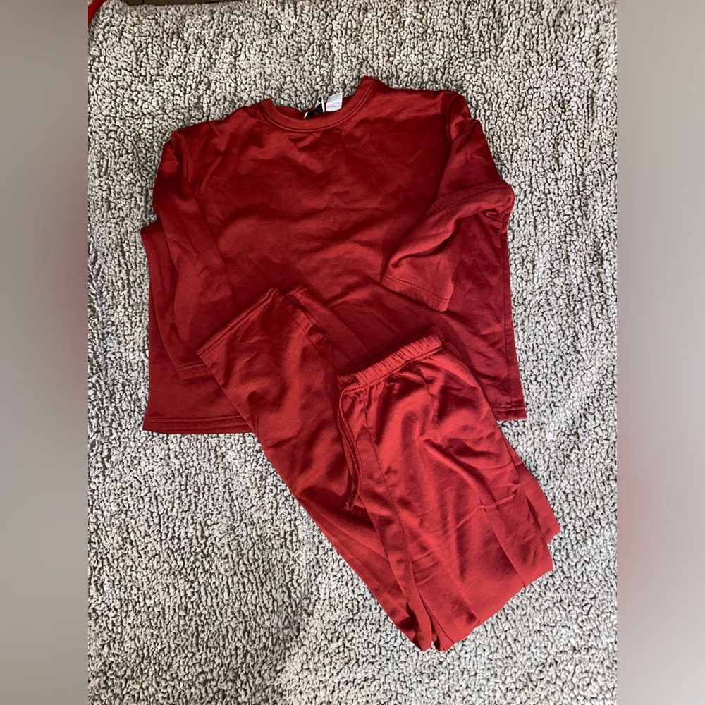Sweatsuit Jogger set. Top-L Bottoms:XL